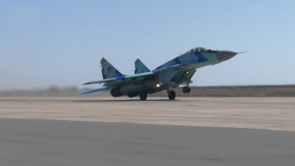 Azerbaijan Air Force holds exercises (VIDEO)