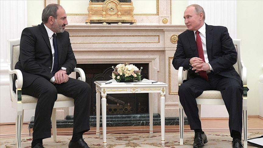 Russian president, Armenian premier hold phone talk