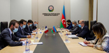 Azerbaijan and France discuss energy supply plans