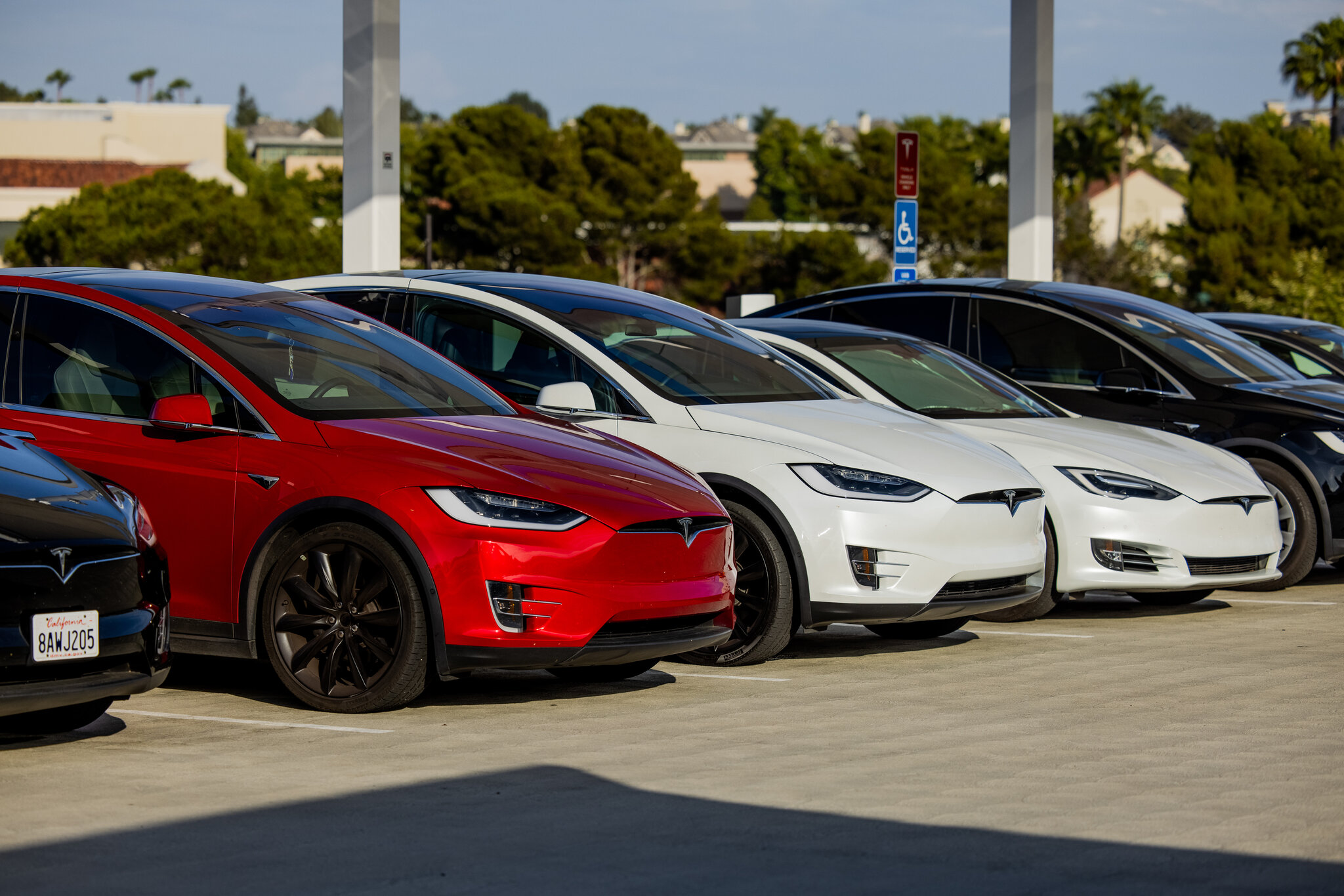 Tesla recalls 595,000 vehicles