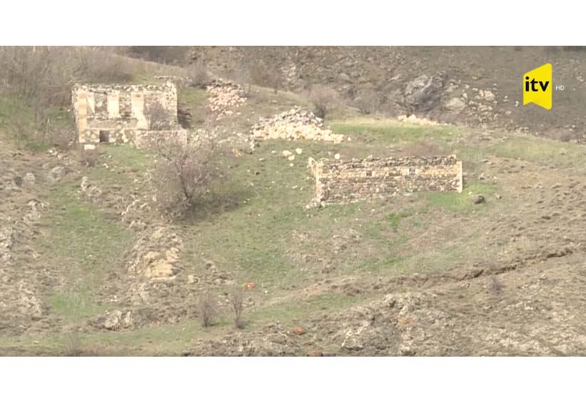 Azerbaijani army’s combat engineer rescues group of people in Kalbajar 