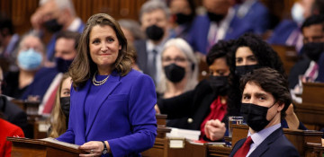 Russia bans entry to nearly 600 Canadians including Trudeau and Freeland