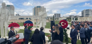 Monument to prominent Azerbaijani poet Ahmad Javad unveiled in Turkiye