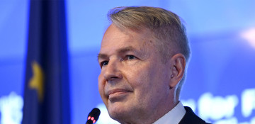 Finnish foreign minister says the government expected to propose country join NATO on Sunday