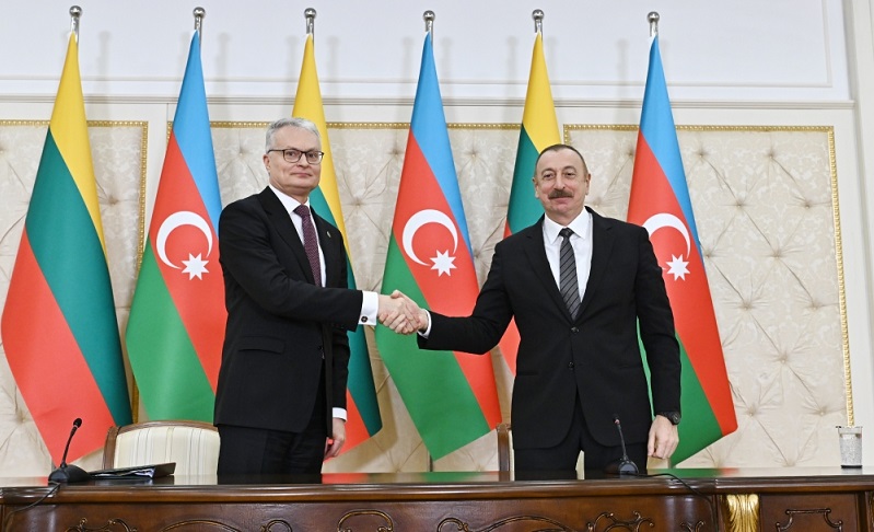 Azerbaijani, Lithuanian presidents make press statements