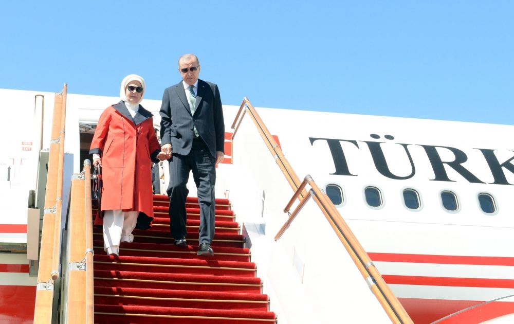 President of Turkiye arrives in Azerbaijan for working visit