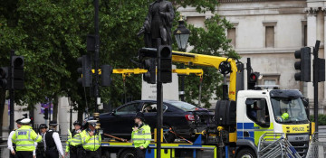 UK police briefly evacuate London's Trafalgar Square