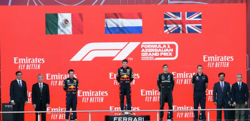 Formula 1: Azerbaijan GP winners awarded (PHOTO)