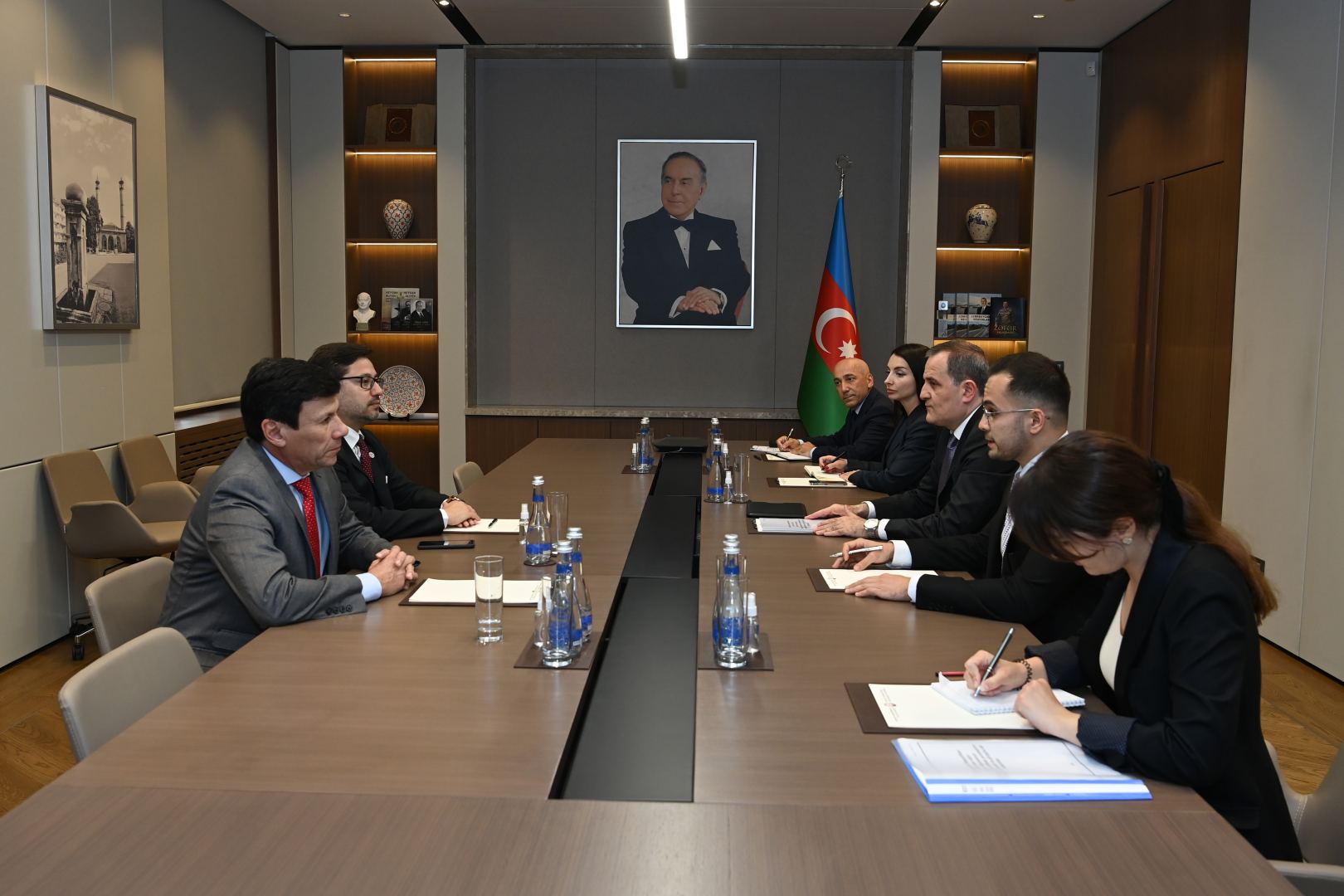 Azerbaijani Foreign Minister meets with delegation of Parliament of Paraguay
