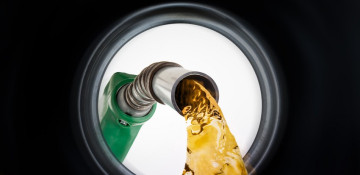 Azerbaijan decreases AI-95 import by 36%