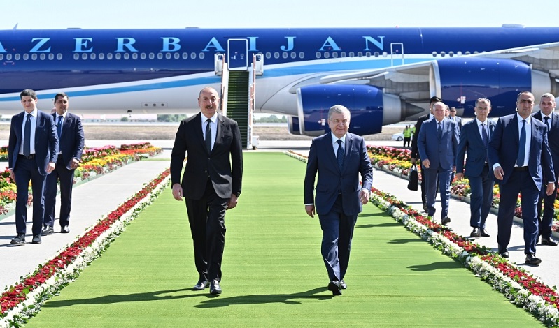 President Ilham Aliyev arrives in Uzbek city of Urgench
