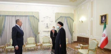 Lavrov arrives in Tehran to meet Iranian president, foreign minister