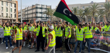Angry protests against feuding leaders grip Libyan cities