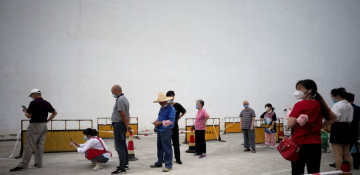 Shanghai back on alert as China battles COVID outbreaks