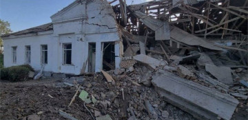 Russia hits Kyiv area as Ukraine troops eye south