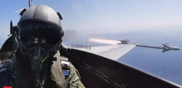 Chinese jets crossing Taiwan strait