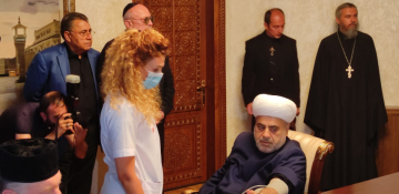 Religious leaders in Azerbaijan take part in blood-donating campaign