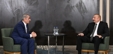 Azerbaijani President Ilham Aliyev meets with Palestinian PM in Konya