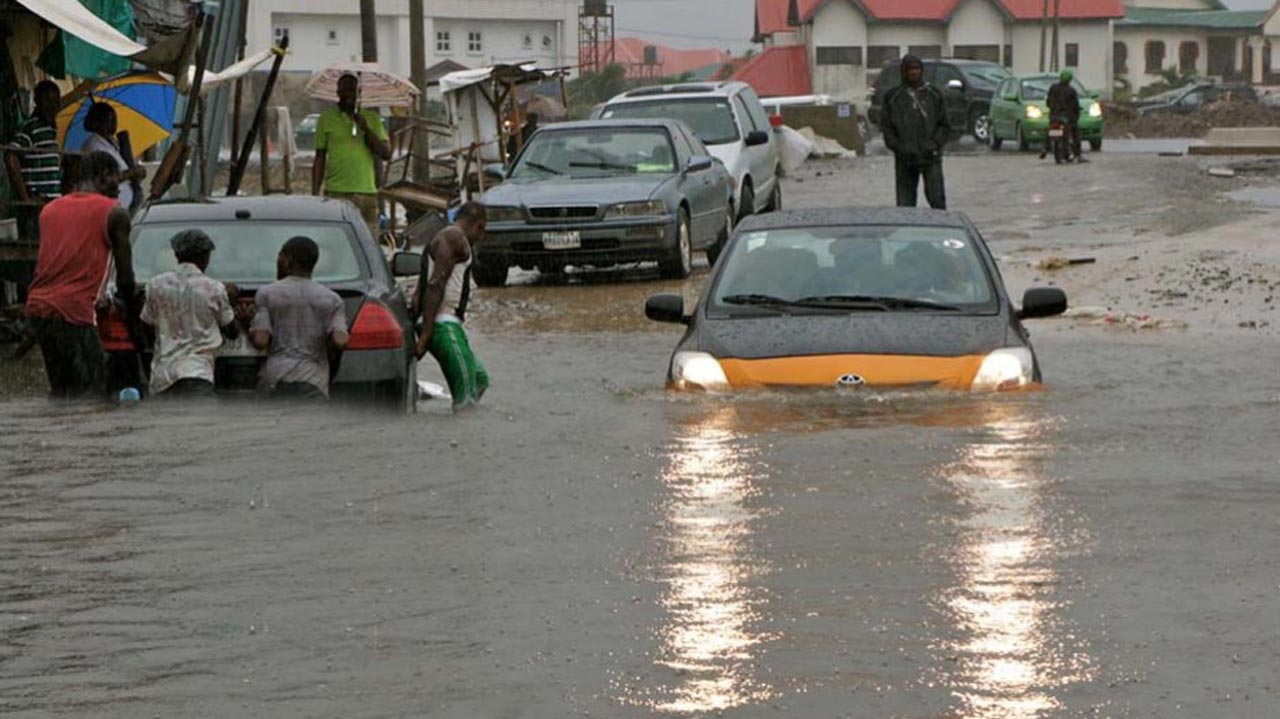 At least 50 killed as rains flood Nigeria