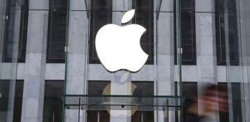 Apple warns of security flaw that lets hackers into iPhones, Macs