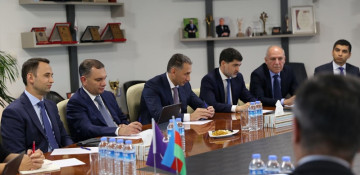 (Ad) Minister of Digital Development and Transport, Mr. Rashad Nabiyev, conducted a meeting with Azercell