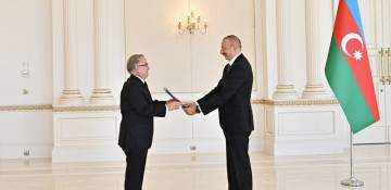 President Ilham Aliyev receives credentials of incoming ambassador of Dominican Republic