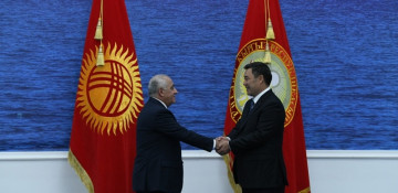 Azerbaijani prime minister meets with Kyrgyz president in Cholpon-Ata