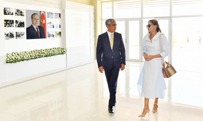 First VP Mehriban Aliyeva attend opening of building of secondary school in Bina settlement, orphanage-kindergarten in Garachukhur settlement