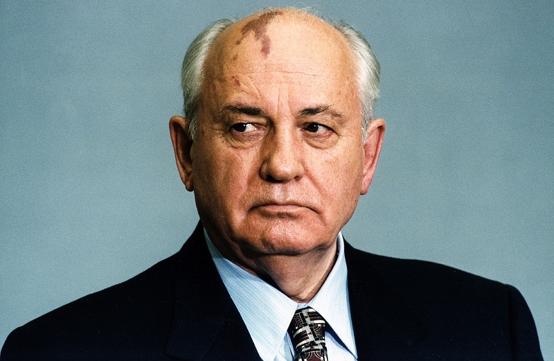 Mikhail Gorbachev dies