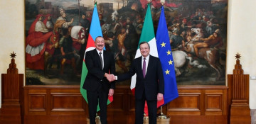 Azerbaijani president meets with Italian prime minister 