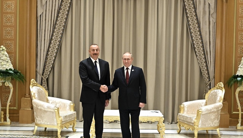 Russian President makes a phone call to Azerbaijani President 
