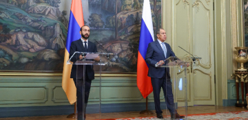 Russian and Armenian FMs mull peace agreement between Yerevan and Baku