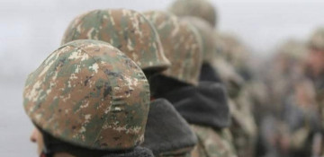 Azerbaijan hands over five servicemen to Armenia