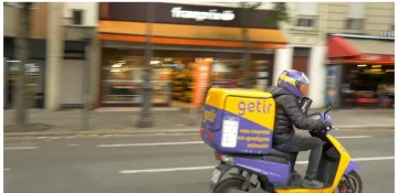 France clamps down on delivery depot 'dark stores'