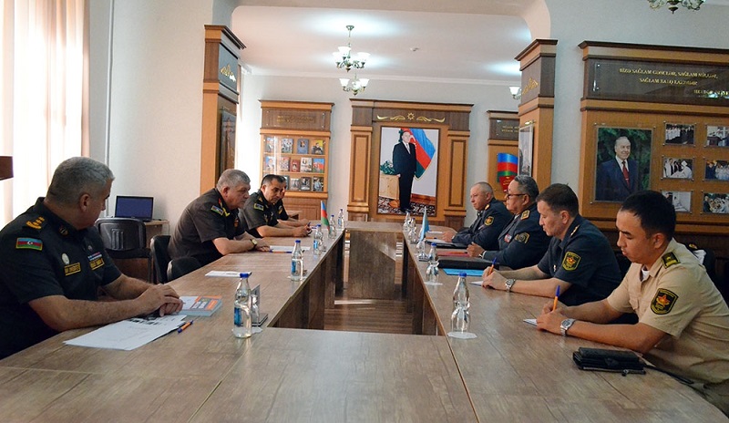 Kazakh delegation visits Azerbaijan’s National Defense University