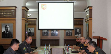 Azerbaijan, Uzbekistan review prospects for co-op in military education