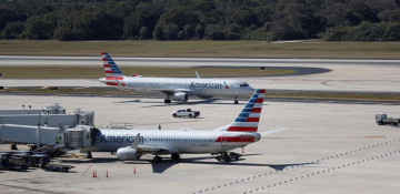 Airlines cancel 1,400 more flights as Florida airports start reopening