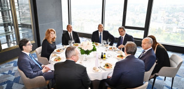 Official lunch hosted for heads of state and government attending opening ceremony of gas interconnector in Sofia