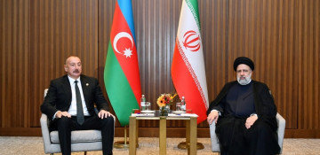 Azerbaijani president meets with Iranian counterpart in Astana (UPDATED)