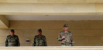 Azerbaijan`s defense minister got acquainted with young officers’ training process (PHOTO)