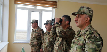 Azerbaijan's Defense Minister watched combat training classes (VIDEO)