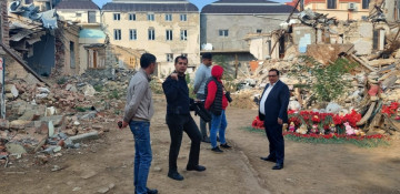 Foreign media reps pay tribute to victims of Armenian terror in Azerbaijan’s Ganja