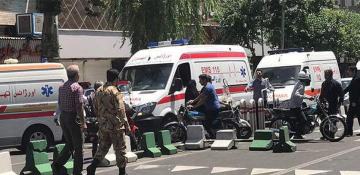 Attack on shrine kills 15 nin Iran