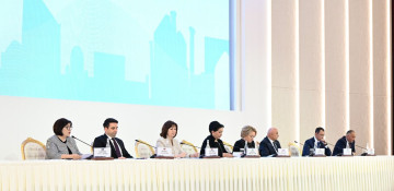 Chair of Azerbaijani Parliament Sahiba Gafarova joins a press conference on CIS IPA 54th Plenum’s outcomes
