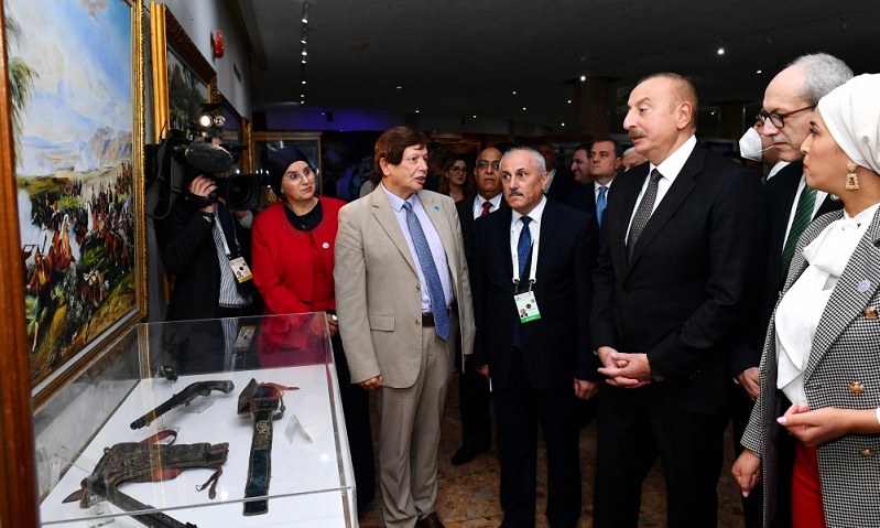 President Ilham Aliyev visits Martyrs Memorial and National Museum of Moudjahid in capital city Algiers
