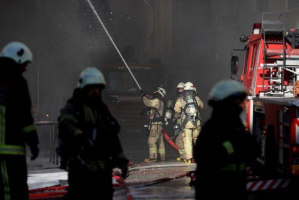 Fire breaks out at textile factory in Türkiye
