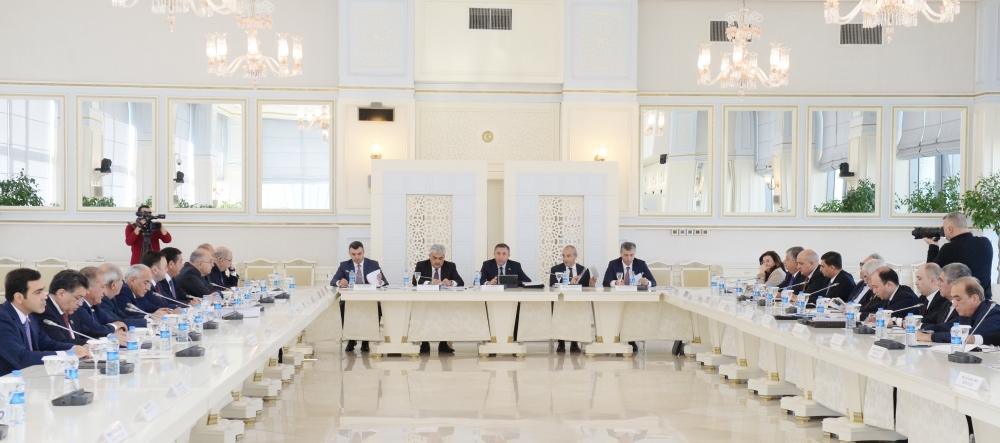 Azerbaijani parliament discusses bill on state budget for 2023