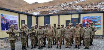 Azerbaijan's defense minister visits military units on border with Armenia (PHOTO)