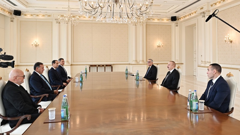 President Ilham Aliyev receives President of European Olympic Committees 