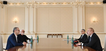 President Ilham Aliyev receives Chief Executive Officer and Group consultant of Formula 1 Group